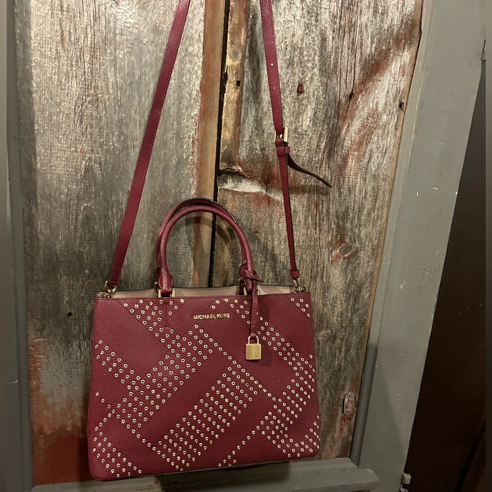 Gorgeous Michael Kors Tote